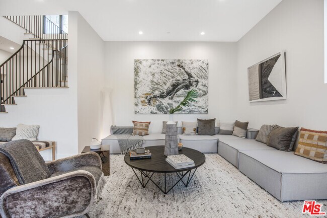 Building Photo - 3101 Belden Dr