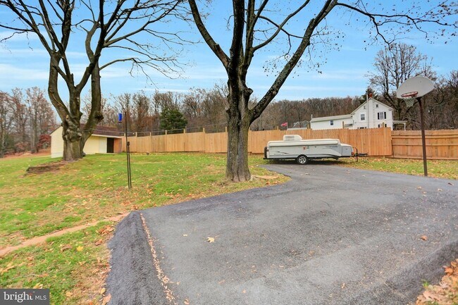 Building Photo - 24414 Graham Ave