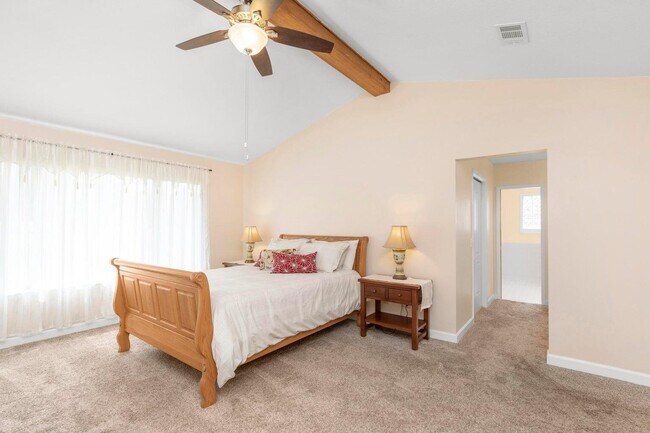 Building Photo - 708 Turnberry Cove S