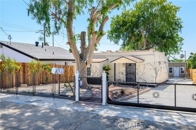 Building Photo - 10607 Whitegate Ave