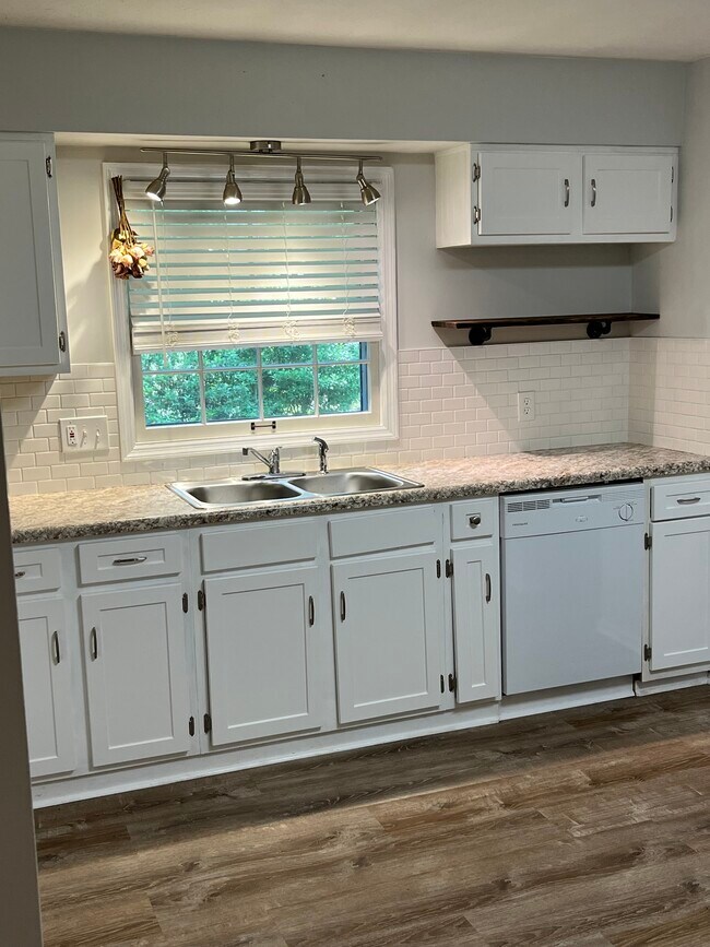 Sink and dishwasher in kitche - 35 Ferncliff Dr