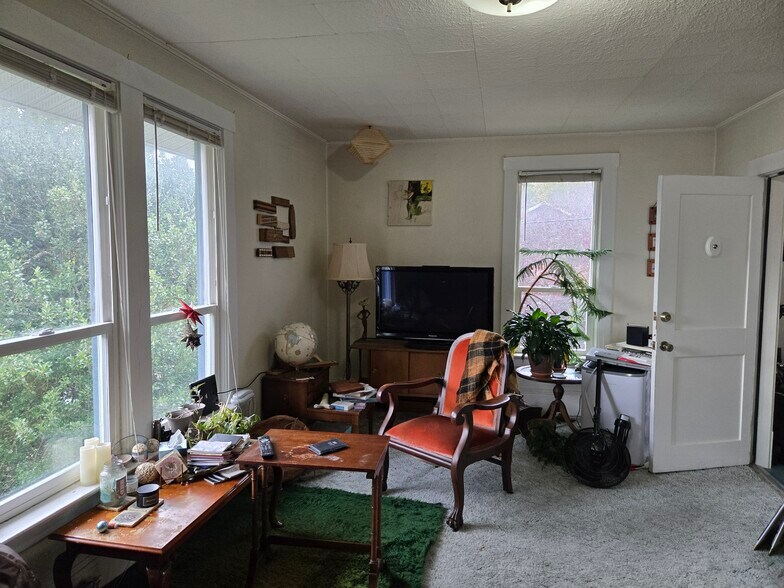 Living Room - 6518 25th Ave NW