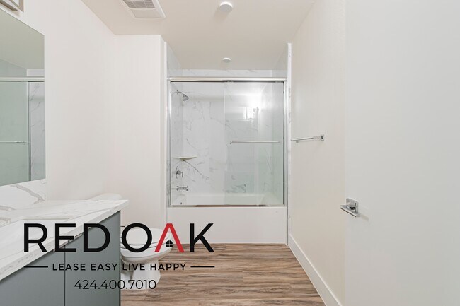 Building Photo - 1037 Dewey Ave