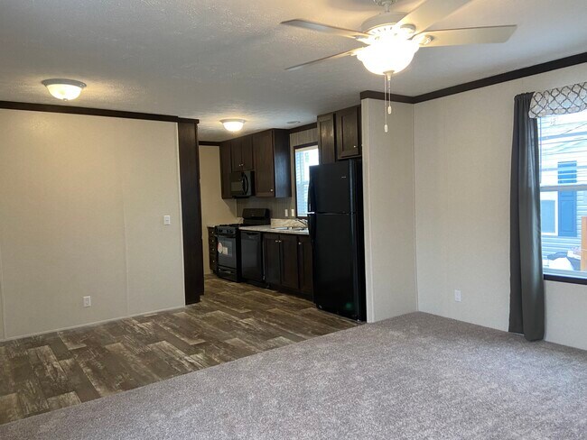 Building Photo - 252 Spruce
