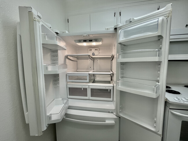 Double door refrigerator - 32502 Cathedral Canyon Dr