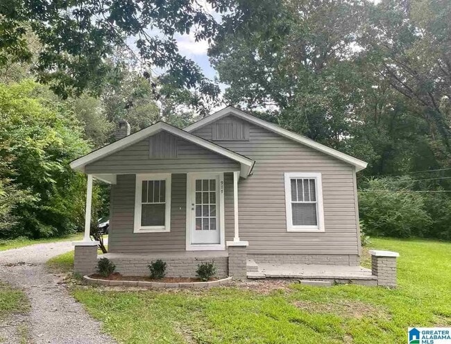 Building Photo - 917 School Terrace