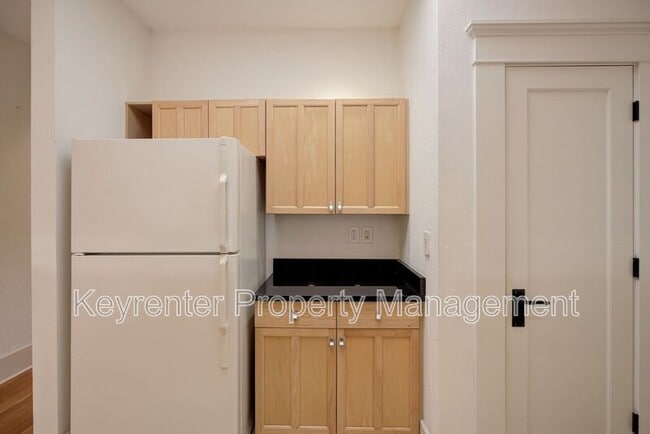 Building Photo - 812 NW 7th St