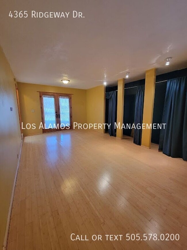 Building Photo - 4365 Ridgeway Dr