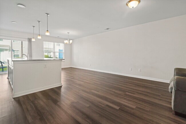 Building Photo - 1117 Fairway Ln