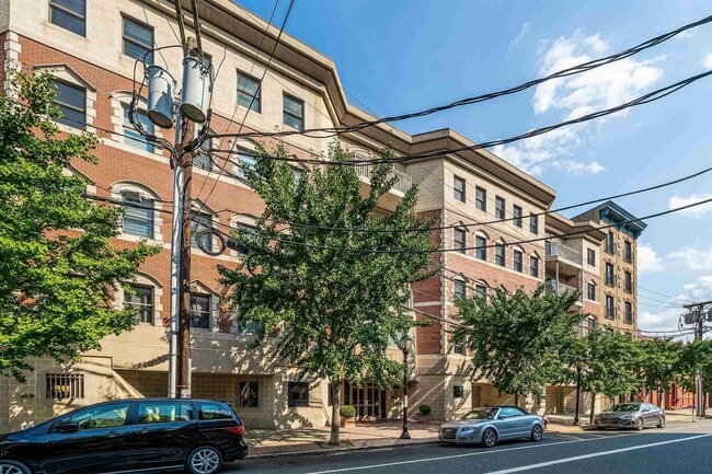 Building Photo - 109 Jackson St