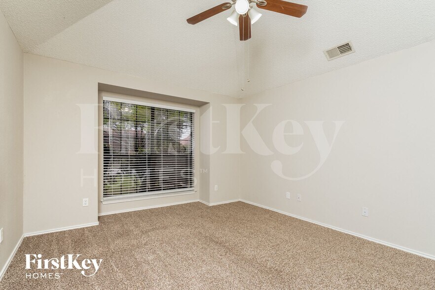 Building Photo - 7921 Rice Dr