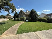 Building Photo - 263 Solamere Ln