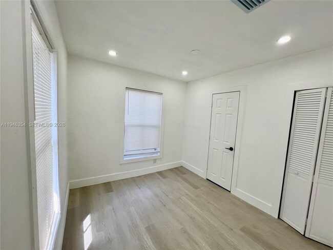 Building Photo - 1800 SW 3rd St