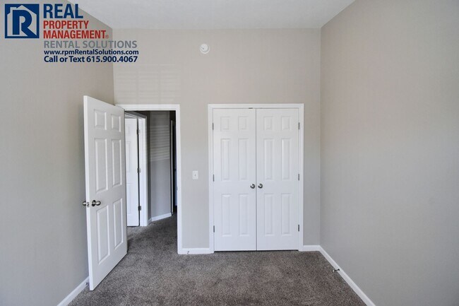 Building Photo - Great 3 bedroom townhome off S. Church!