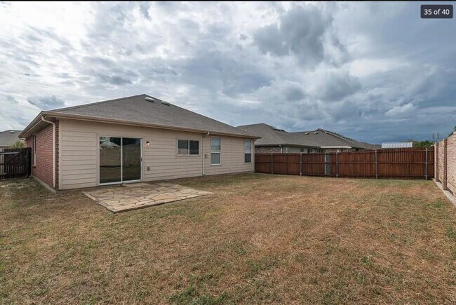Building Photo - 4812 Blue Top Dr