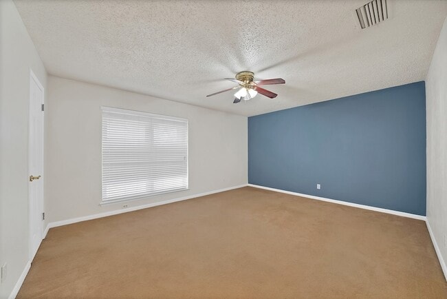 Building Photo - 1611 Celeste Ct