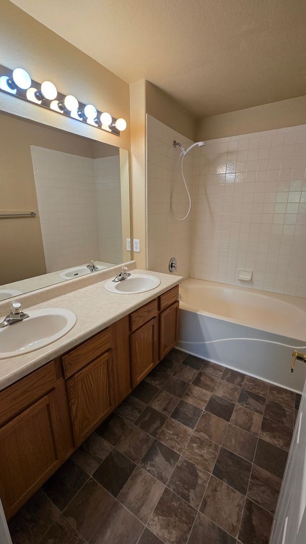 Building Photo - 3835 Strawberry Field Grove