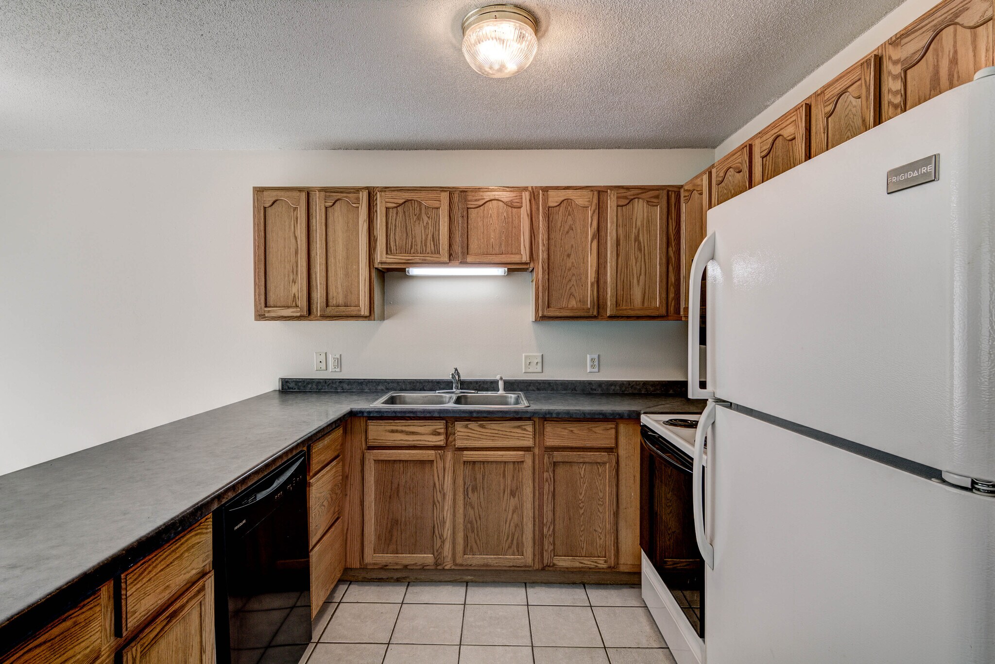 Building Photo - 1008 Dutchman Dr