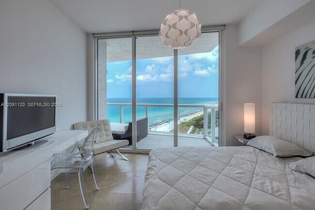 Building Photo - 6515 Collins Ave