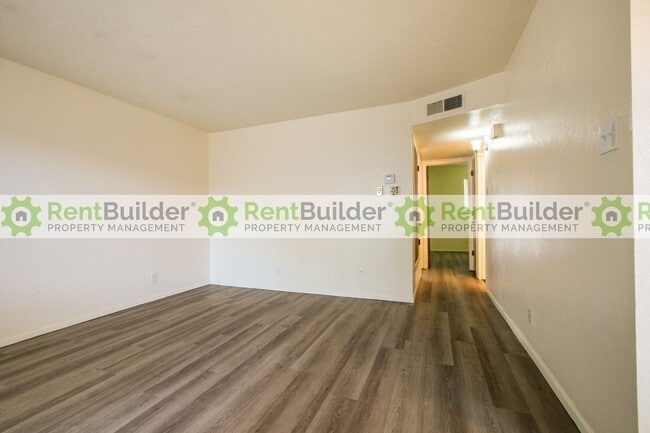 Building Photo - 12124 Menaul Blvd NE