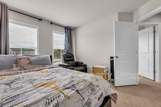 Building Photo - 4013 Singerville Ct