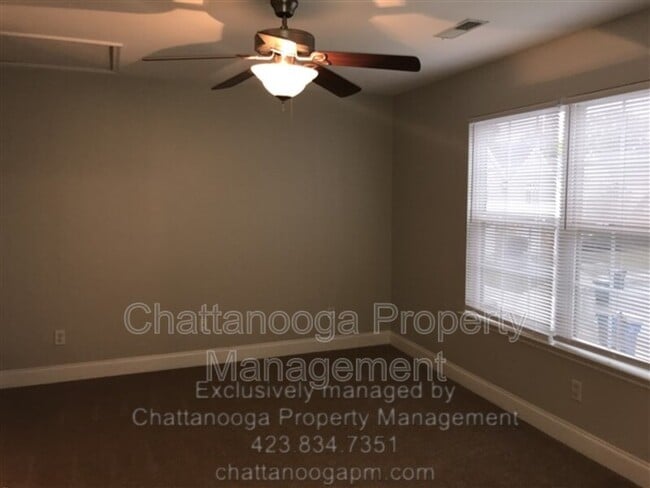 Building Photo - 2704 Stone Trace Dr