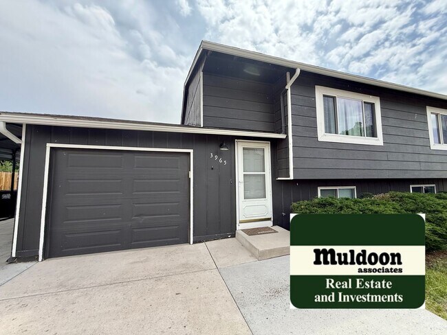 Primary Photo - 3 Bedroom with Large Corner Lot in 80916