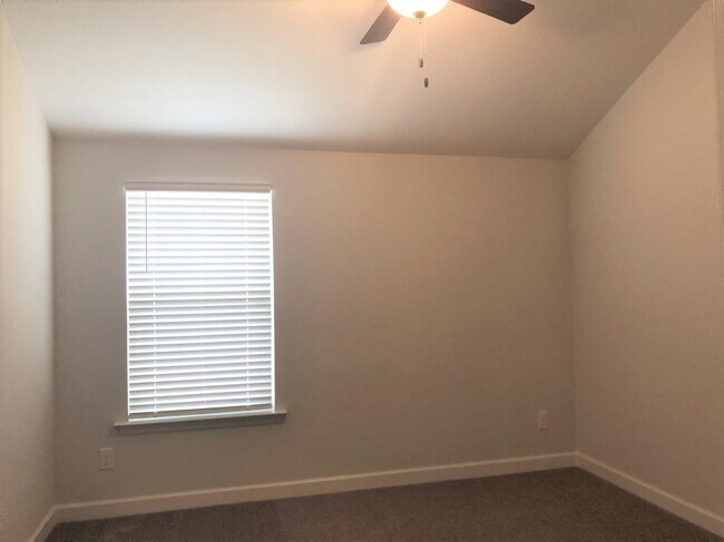 Building Photo - 8195 Bannock Cir