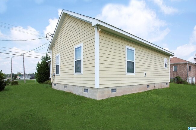Building Photo - 501 7th Ave
