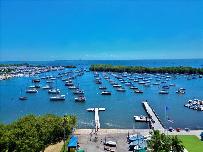 Building Photo - 2951 S Bayshore Dr