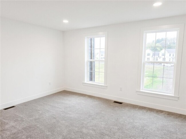 Building Photo - 317 Palisade Wy