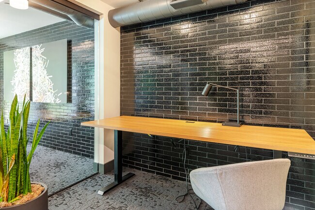 Building Photo - 3560 Rambla Pl