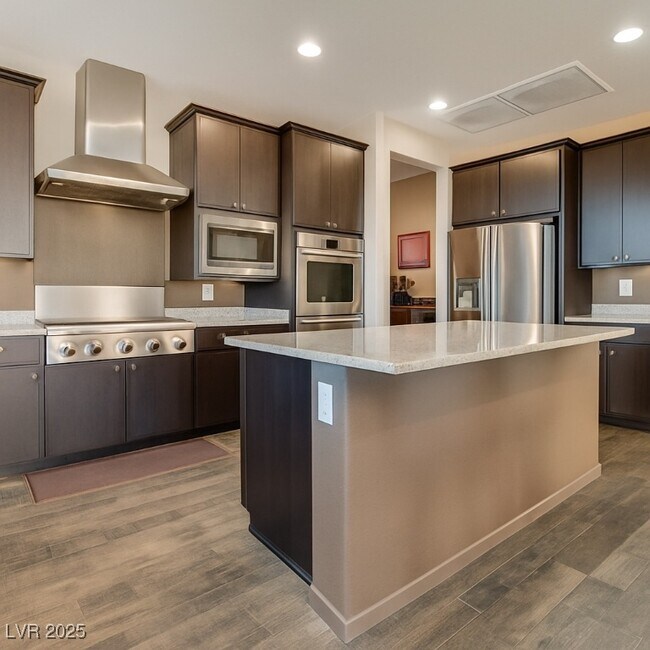 Building Photo - 10589 Acacia Park Pl