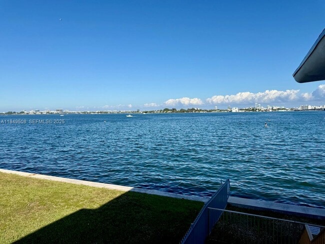 Building Photo - 7921 East Dr