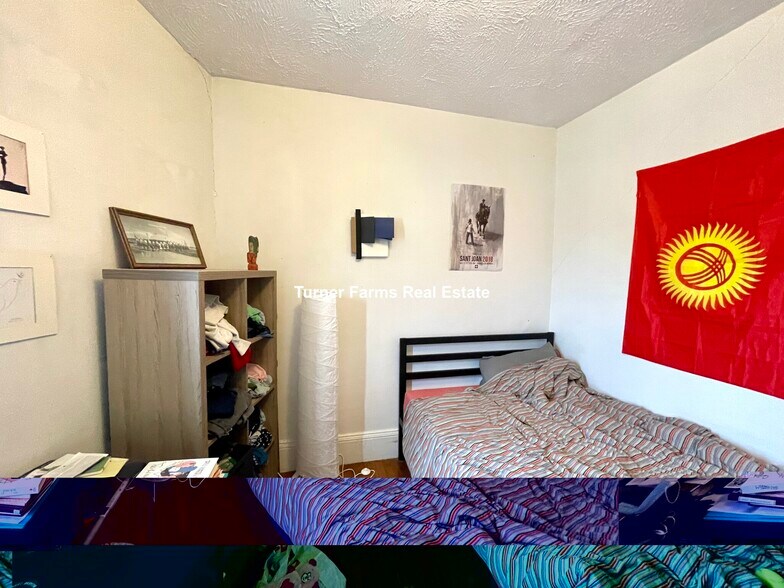 Building Photo - 59 Cedar St