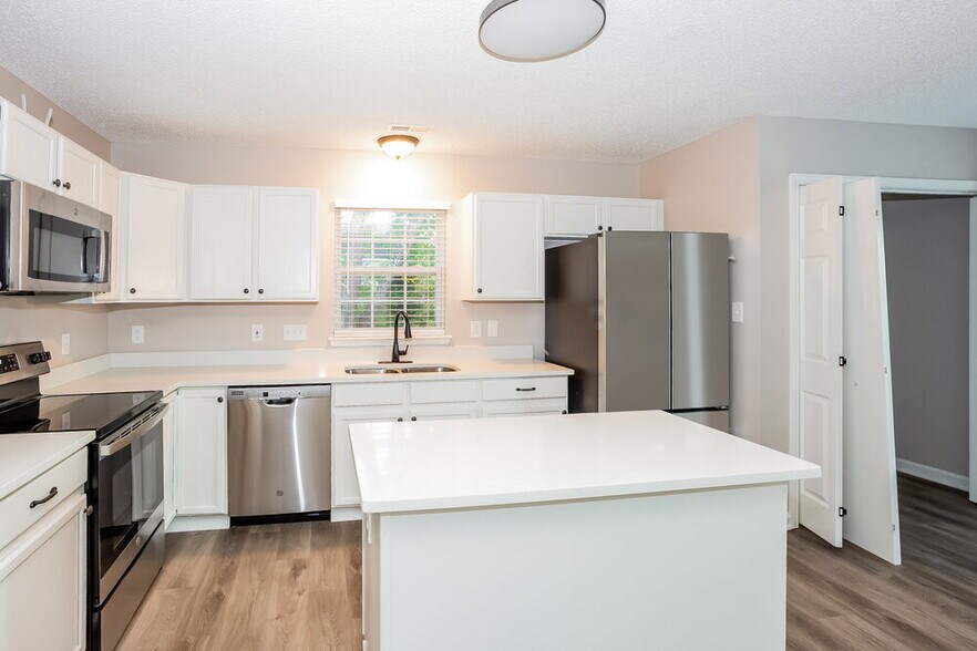 Building Photo - 4271 Barley St SW