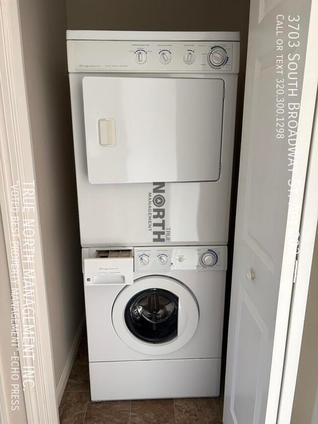 Building Photo - 3703 S Broadway St