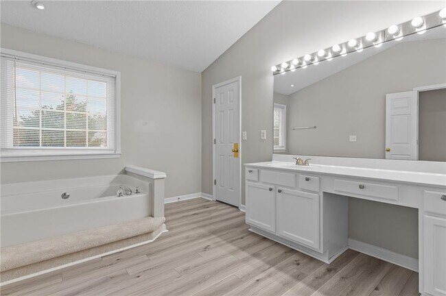 Building Photo - 11700 Bentham Ct