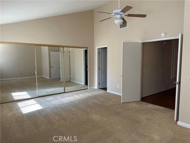Building Photo - 538 Iris St