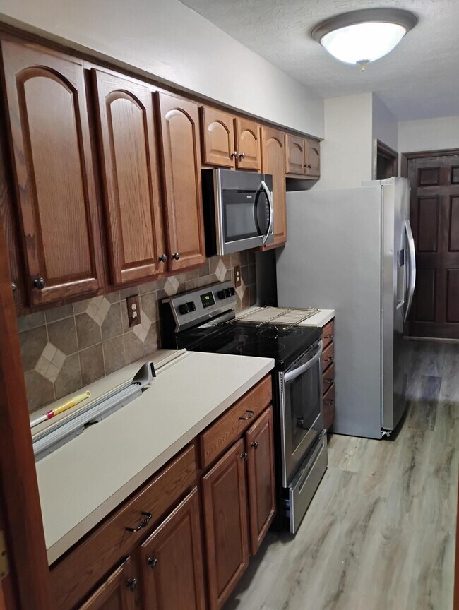 Building Photo - 339 Clover Ln