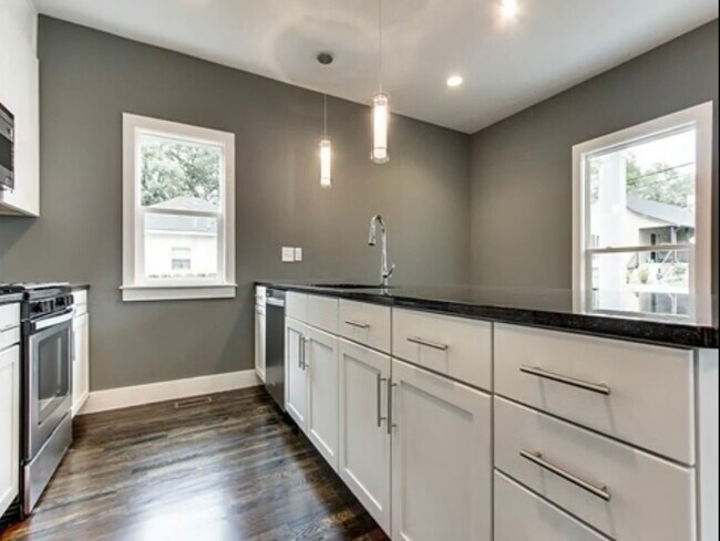 Building Photo - 2003 9th Ave N