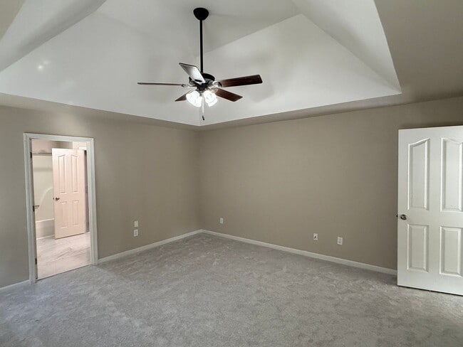 Building Photo - Beautifully Renovated Home in Trussville City Schools – Fireplace & 2-Car Garage