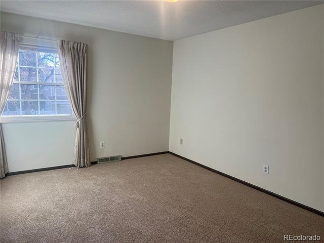 Building Photo - 2750 S Heather Gardens Way