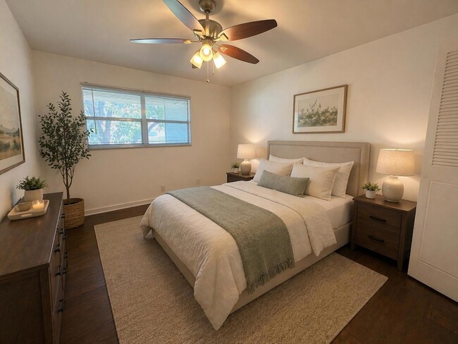 Building Photo - 516 Saxony Dr