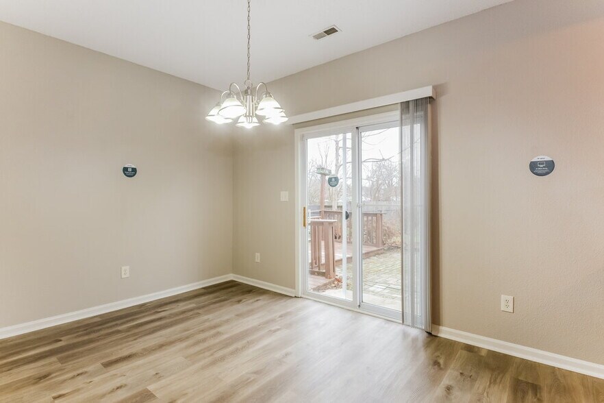 Building Photo - 4650 Whitview Ln