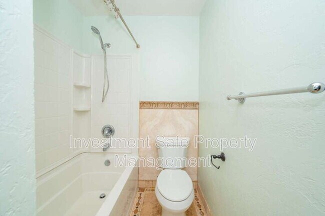 Building Photo - 4982 Baltimore Dr