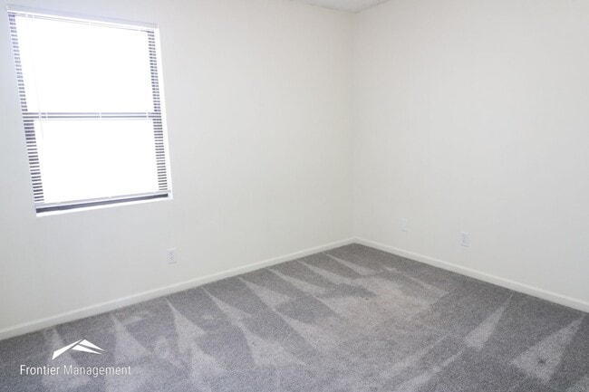 Building Photo - 1852 Anderson Ave