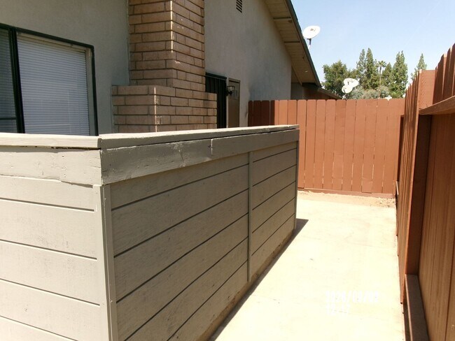 Building Photo - 6811 Klamath Way