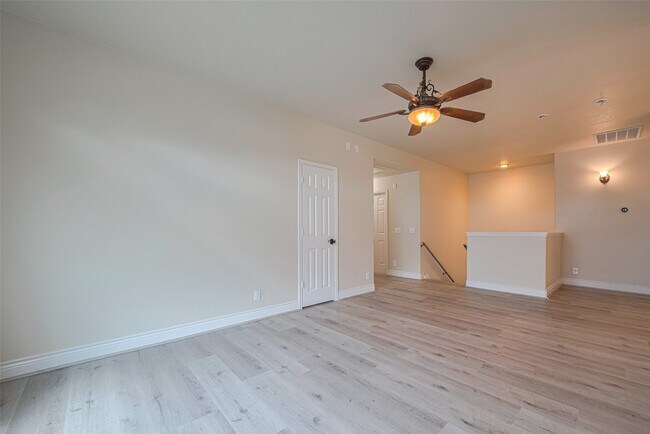 Building Photo - 5703 Saragosa Dr