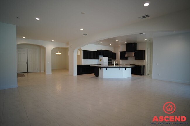 Building Photo - 8904 Costa Blanca Dr